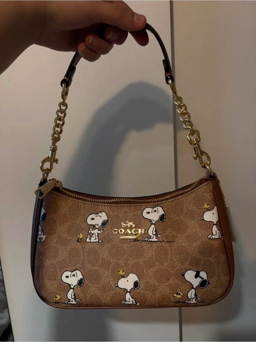 COACH x PEANUTS Teri Shoulder Bag Tan Brown Snoopy Print Signature Canvas CBJ88